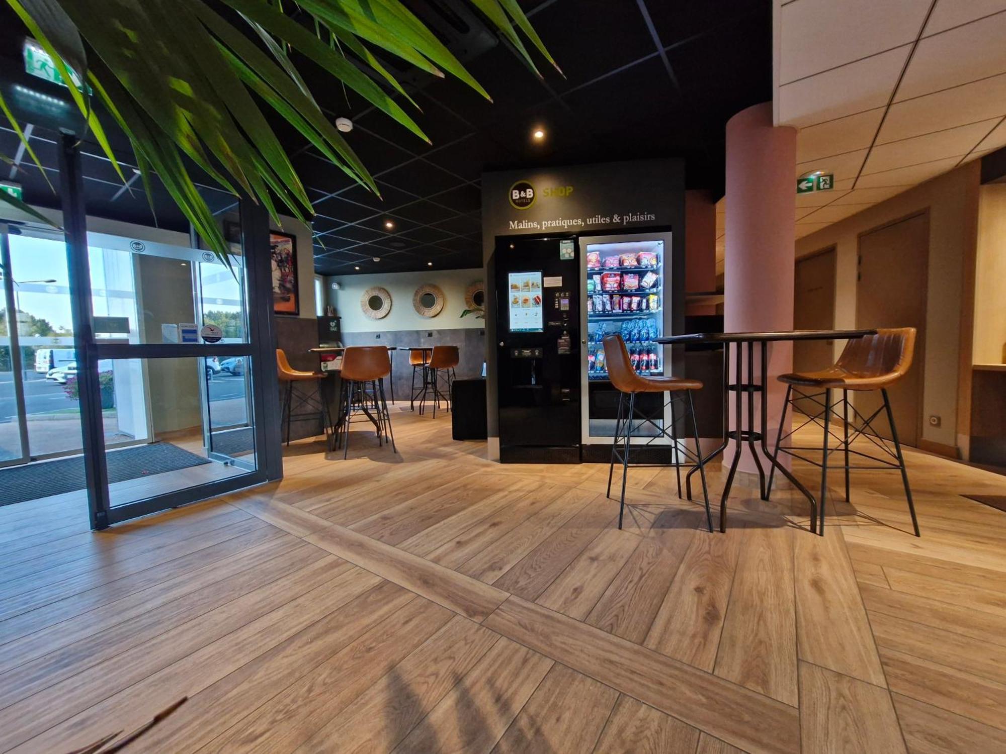 B&B Hotel Clermont-Ferrand Nord Riom Luaran gambar
