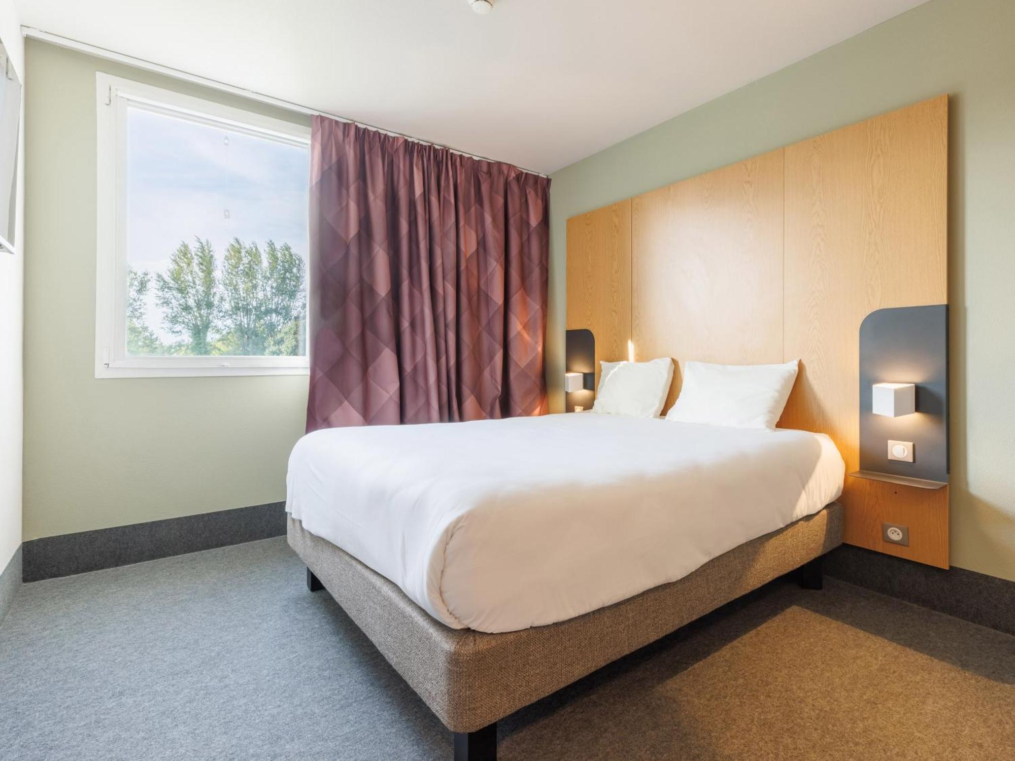 B&B Hotel Clermont-Ferrand Nord Riom Luaran gambar