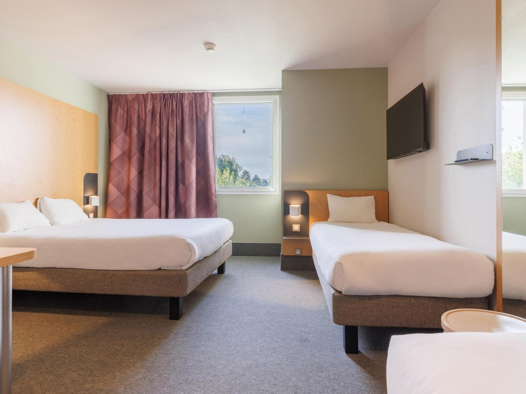 B&B Hotel Clermont-Ferrand Nord Riom Luaran gambar