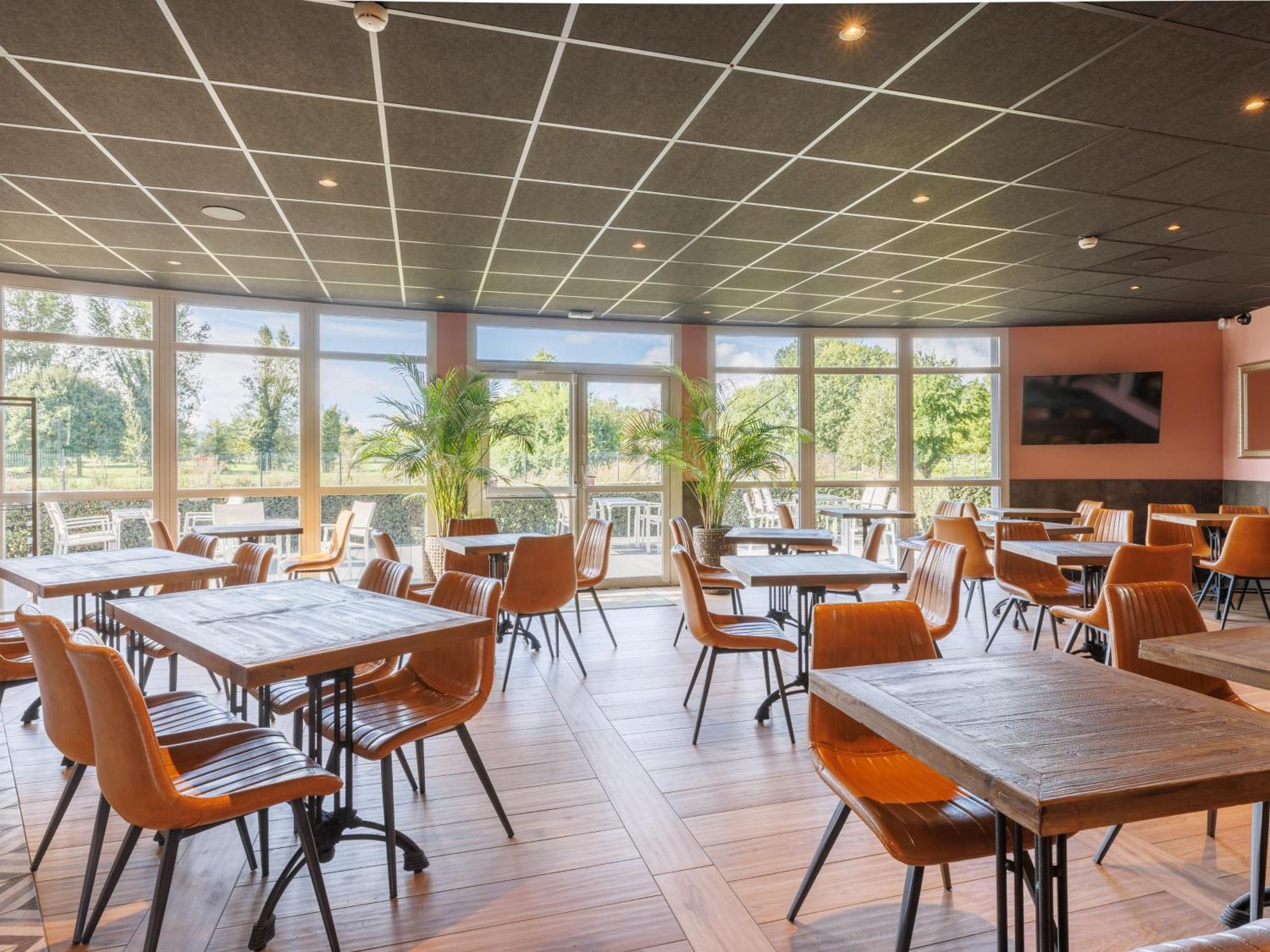B&B Hotel Clermont-Ferrand Nord Riom Luaran gambar