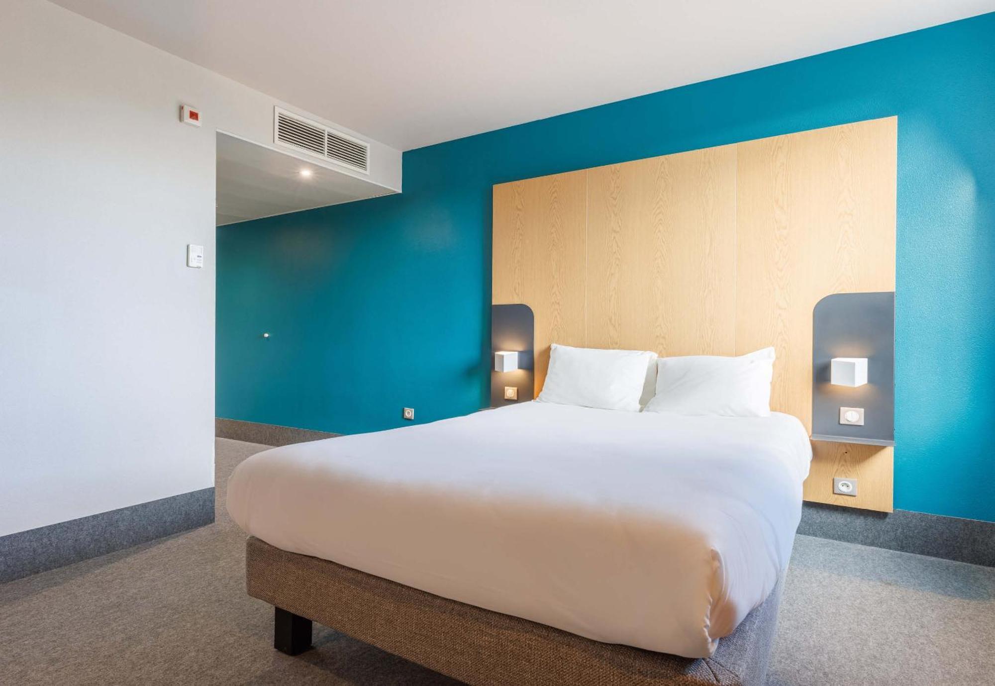 B&B Hotel Clermont-Ferrand Nord Riom Luaran gambar